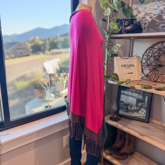 Ver'e'ne Hot Pink/Raspberry Poncho Brown Fringe Trim & Buttons One Size Fits All - Picture 4 of 10